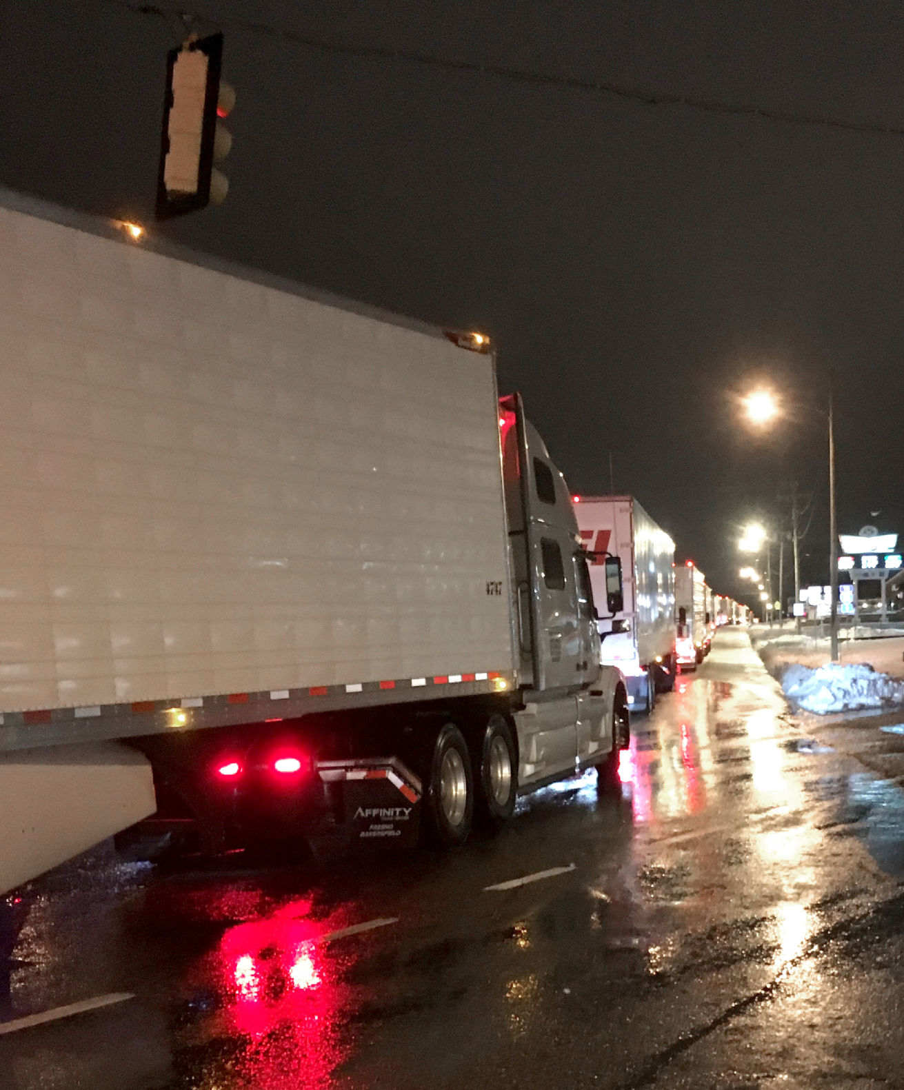 BHC 12232018 Interstate 81 Snow Backup 03